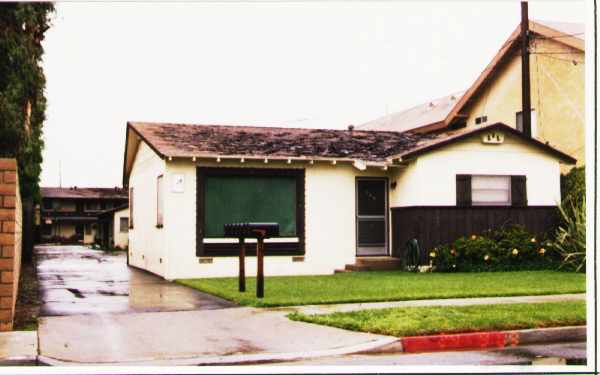 240 Avocado St in Costa Mesa, CA - Foto de edificio - Building Photo