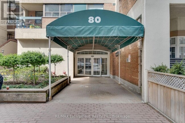 property at 80-880 St Patrick St