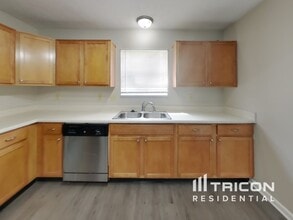 6916 N Karnes Dr in McCordsville, IN - Building Photo - Building Photo