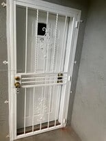 478 NE 210th Cir Terrace in Miami, FL - Building Photo