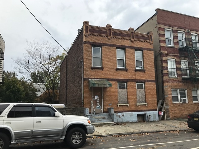 83 Williams Ave in Jersey City, NJ - Building Photo