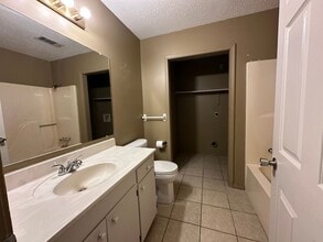 1402 N Hartford Ave in Russellville, AR - Building Photo - Building Photo