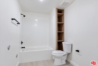 1124 Normandie Ave in Los Angeles, CA - Building Photo - Building Photo