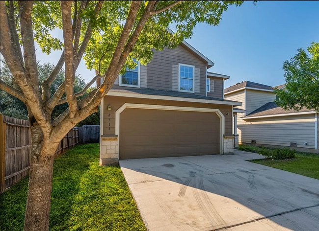 8314 Deer Creek Run in San Antonio, TX - Building Photo - Building Photo