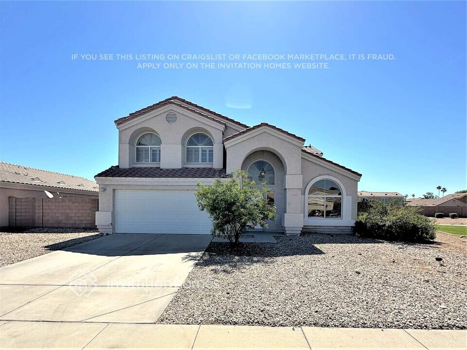 18463 N 111th Ct in Surprise, AZ - Building Photo