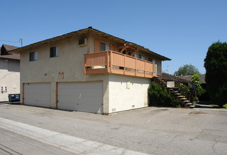 7572 Volga Dr in Huntington Beach, CA - Foto de edificio - Building Photo