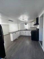 526 Pershing Ave in Machesney Park, IL - Building Photo