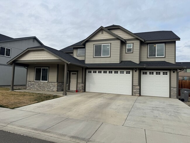 property at 1703 Spokane Ave