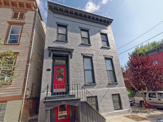 31 Bleecker Pl in Albany, NY - Building Photo