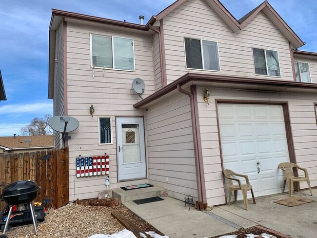 property at 1445 6th St