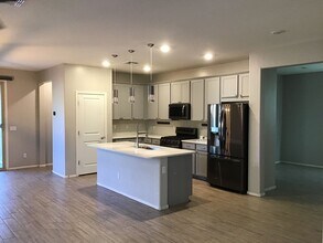 8000 N Scholes Ave in Tucson, AZ - Building Photo - Building Photo