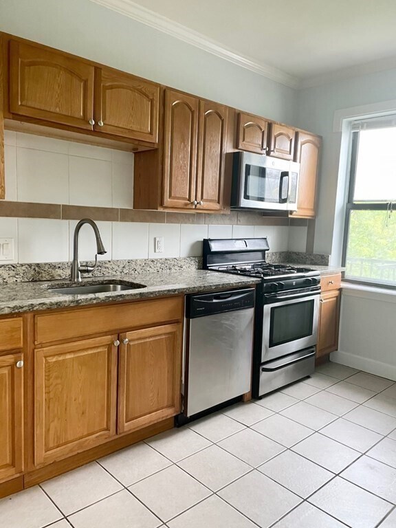 435 Walnut Ave in Boston, MA - Building Photo - Building Photo