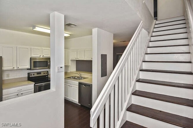 10100 Poppy Hill Dr in Ft. Myers, FL - Building Photo - Building Photo