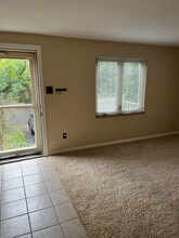 709 Vallevista Ave in Pittsburgh, PA - Building Photo - Building Photo