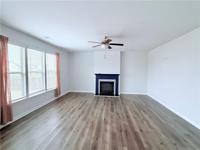 409 McGinnis Cir in Calhoun, GA - Building Photo - Building Photo