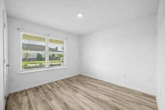 39 Riverwalk Xing in Freeport, FL - Building Photo - Building Photo