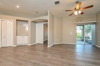 404 Laguna Mill Dr in Ruskin, FL - Building Photo - Building Photo