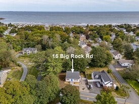 16 Big Rock Rd in Rye, NH - Building Photo