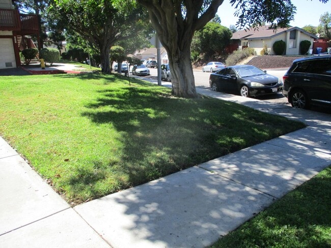 820 Tamayo Dr in Chula Vista, CA - Building Photo - Building Photo