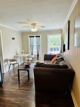 4210 Ennis St in Houston, TX - Building Photo - Building Photo