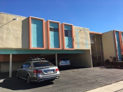 6136 Fulton Ave-Unit -11 in Los Angeles, CA - Building Photo - Building Photo