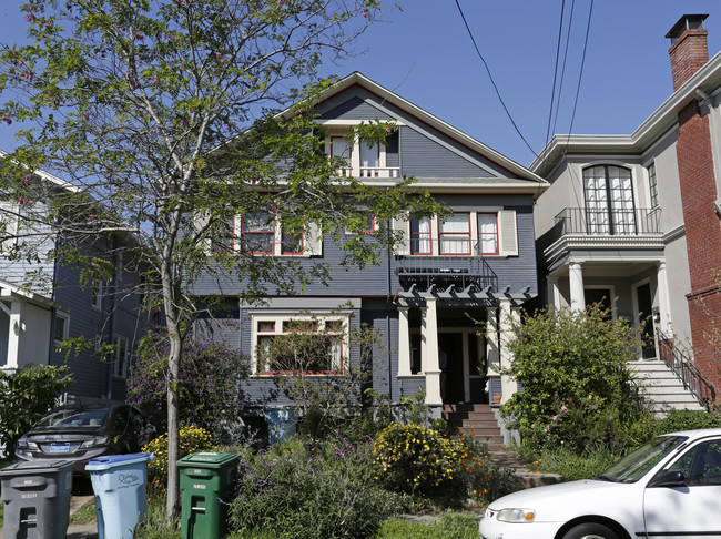 3020 College Ave in Berkeley, CA - Foto de edificio - Building Photo