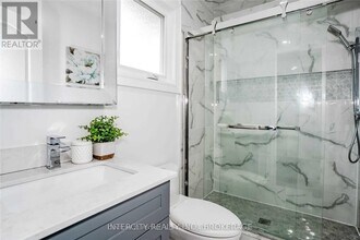 165 Minglehaze Dr in Toronto, ON - Building Photo - Building Photo
