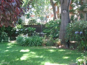 837 Cowper St in Palo Alto, CA - Building Photo - Building Photo