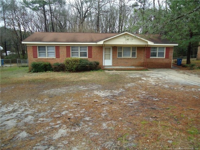 property at 3152 Lakecrest Dr