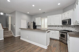 1016 Studer St in Houston, TX - Building Photo - Building Photo