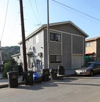 454 Casanova St in Los Angeles, CA - Building Photo