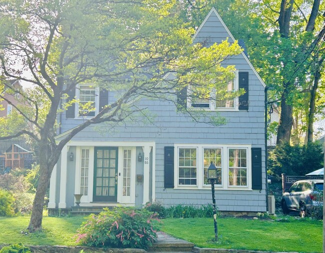 property at 1086 Valley Rd