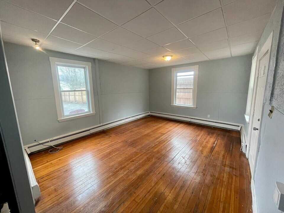 255 Jefferson Ave-Unit -1R in Salem, MA - Building Photo