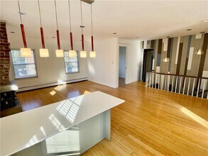 2 Broadway Ave-Unit -2 in New York, NY - Building Photo - Building Photo