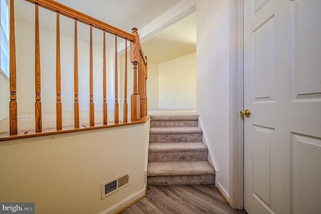 property at 12921 Freestone Ct