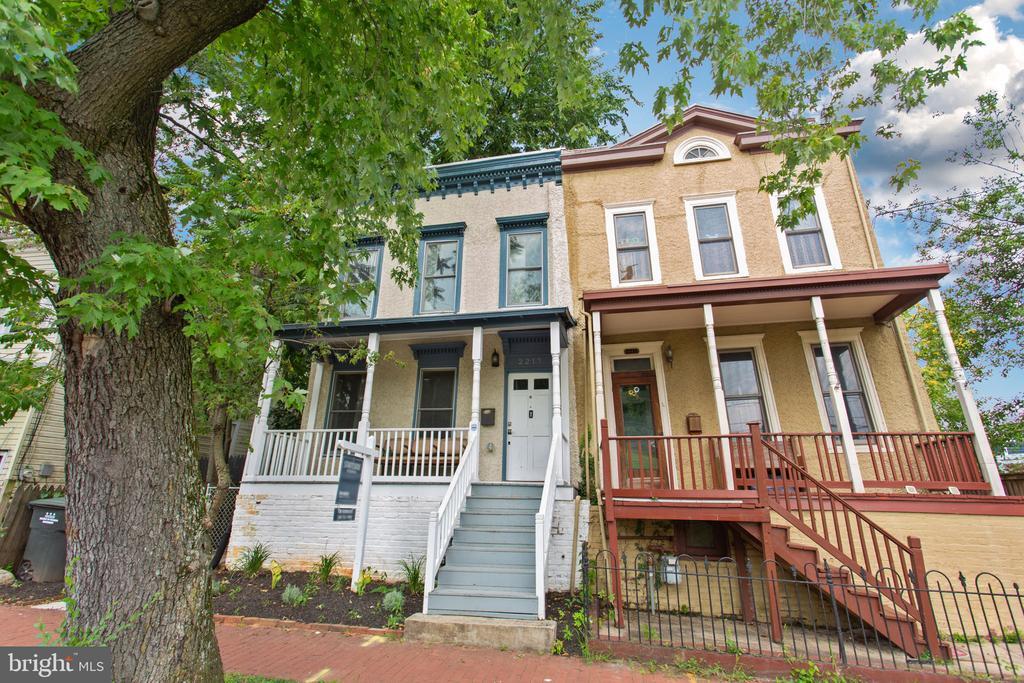 2217 14th St SE in Washington, DC - Building Photo