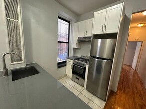 337 E 95th St in New York, NY - Building Photo - Building Photo