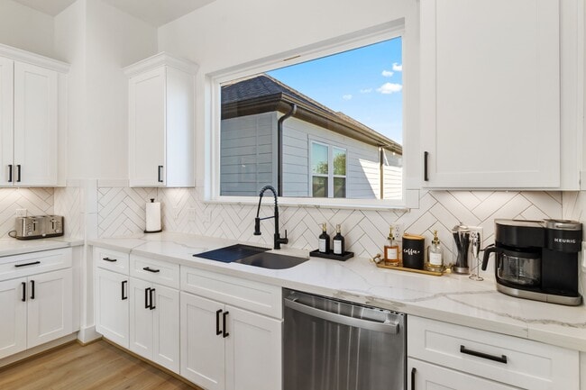 property at 1807 Lee St