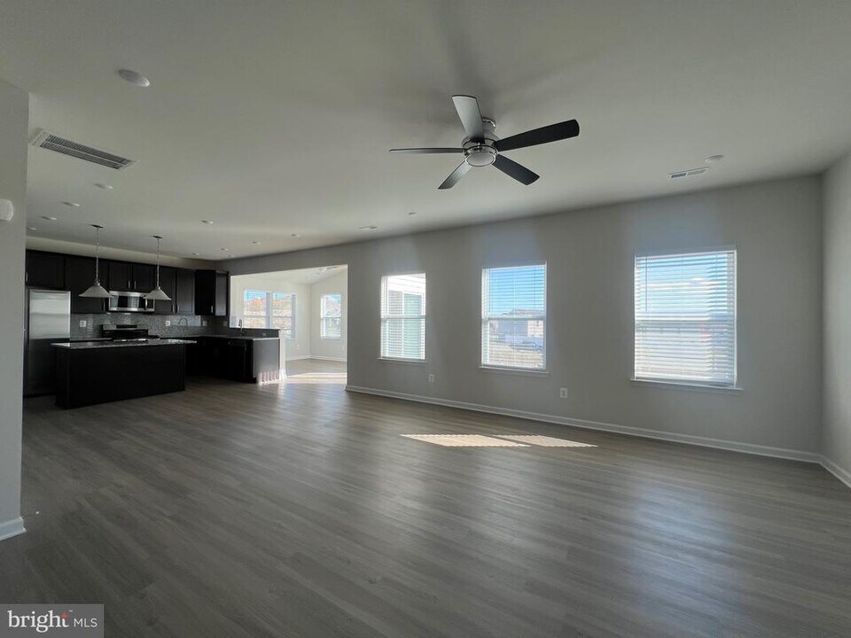 35 Signal Knob Cottage Dr in Strasburg, VA - Building Photo