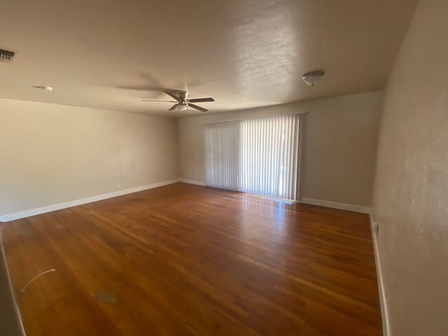 1950 E Simpson Ave in Fresno, CA - Building Photo - Building Photo