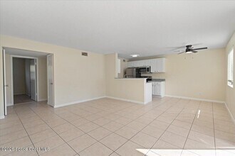 1884 Agora Cir SE in Palm Bay, FL - Foto de edificio - Building Photo