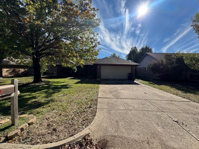 property at 706 Paintbrush Dr