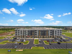 Lofts at Houston Central in Warner Robins, GA - Building Photo - Building Photo