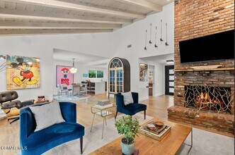 2311 Donella Cir in Los Angeles, CA - Building Photo - Building Photo