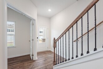 5513 English Holly Wy in Knoxville, TN - Building Photo - Building Photo