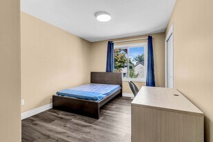 709 Bridge Av in Windsor, ON - Building Photo