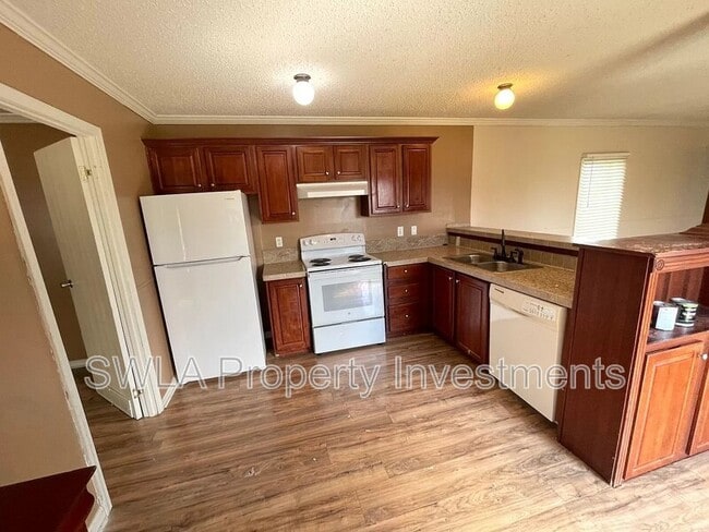 4015 Wildflower Dr in Sulphur, LA - Building Photo - Building Photo