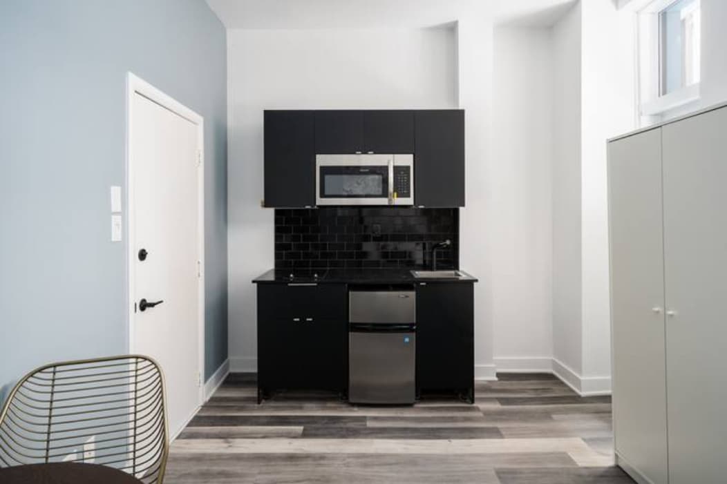 2020 R. Saint-Denis in Montréal, QC - Building Photo