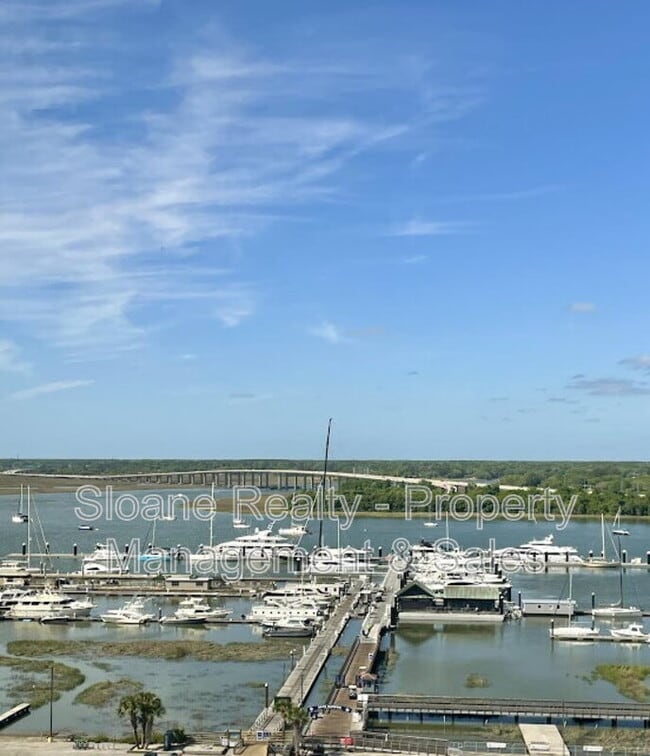 14 Lockwood Dr in Charleston, SC - Building Photo - Building Photo