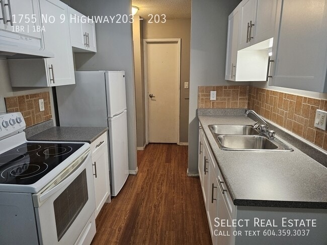 1755 No 9 Highway203 in Agassiz, BC - Building Photo - Building Photo